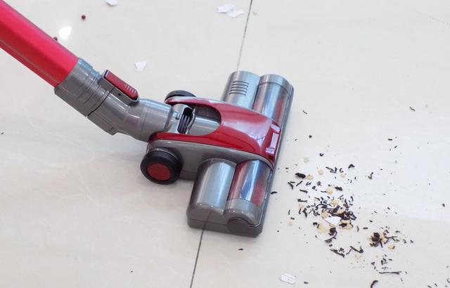 家有小尼熊吸尘器，细菌尘埃无处藏