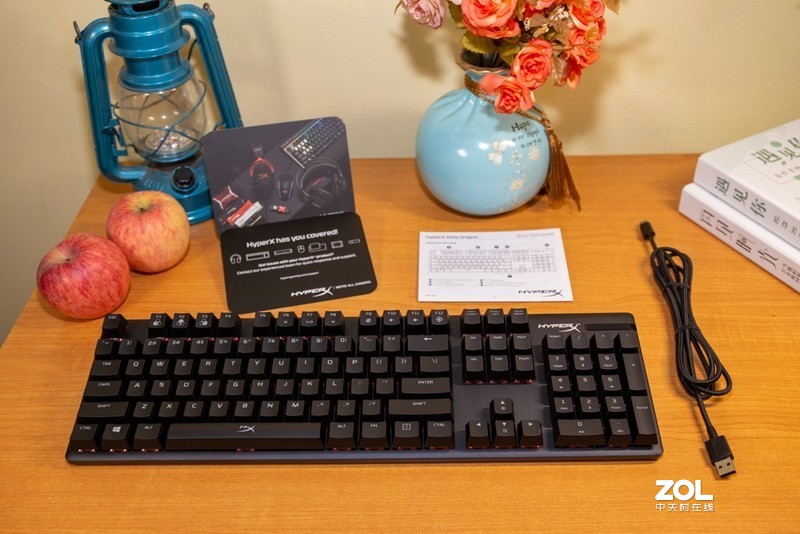 黑白双色键帽绘制个性键盘？——HyperX Alloy Origins 游戏机械键盘轻体验