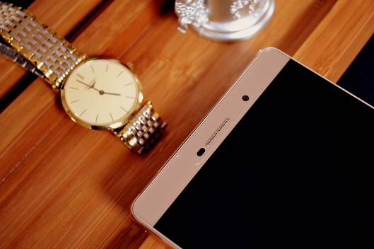 有身份有情怀  体验华为P8max高端商务魅力