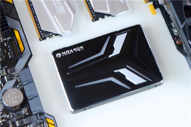 名副其实的甜品卡，2699元体验光追，铭瑄RTX2060体验