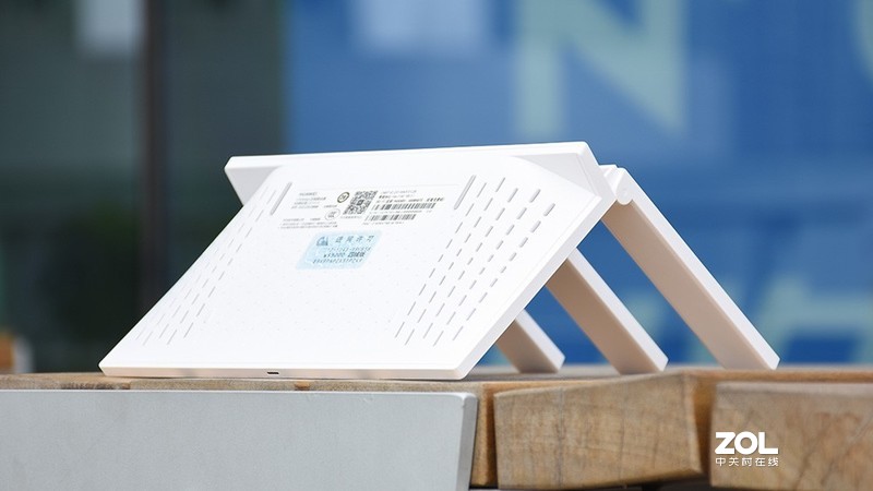 华为路由WS5200四核版：中小户型的网络助理