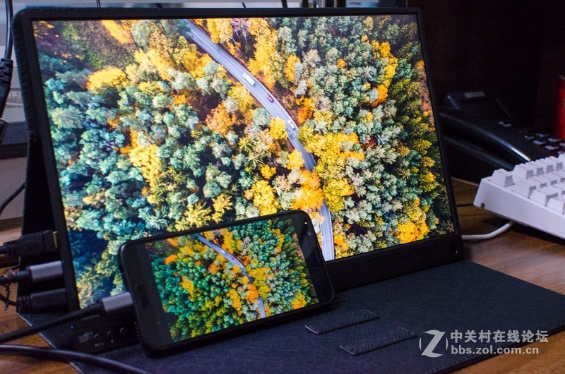 扩屏分屏轻松搞定，天宝便携显示器体验