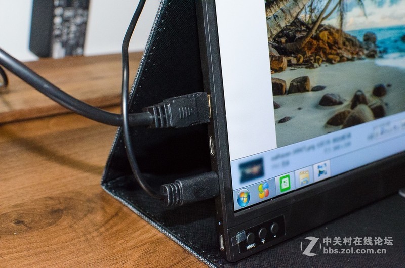 扩屏分屏轻松搞定，天宝便携显示器体验