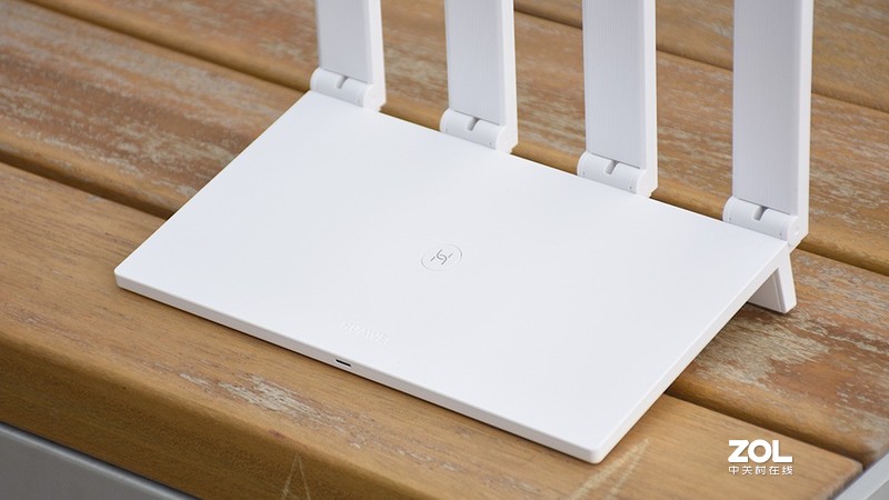 华为路由WS5200四核版：中小户型的网络助理