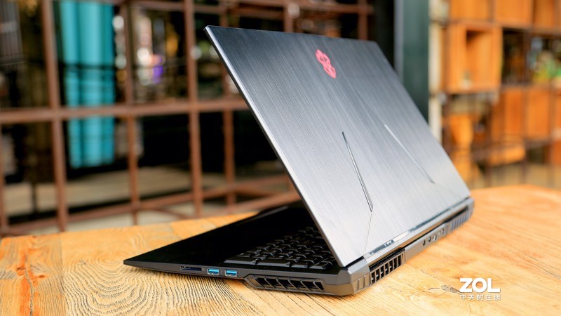 把台式机配件装在笔记本中的体验，火影B9上手