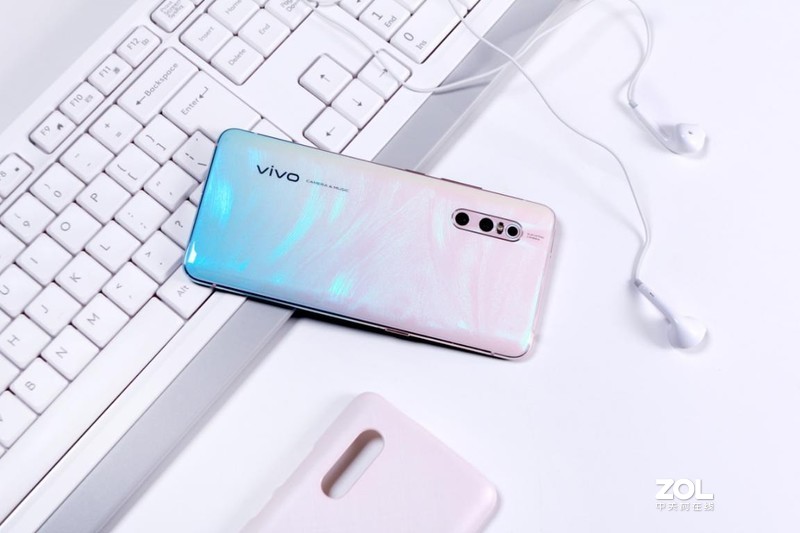 你的夏天是什么颜色？vivo X27印象夏日版，你的季节时尚单品