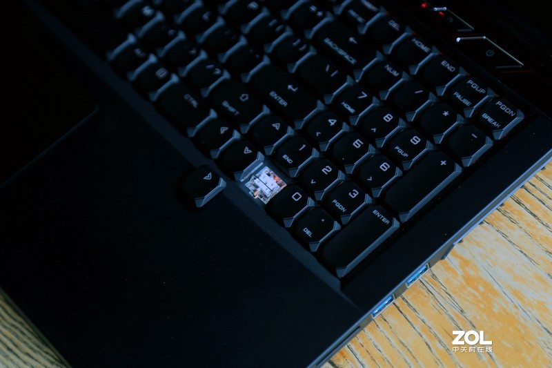 把台式机配件装在笔记本中的体验，火影B9上手