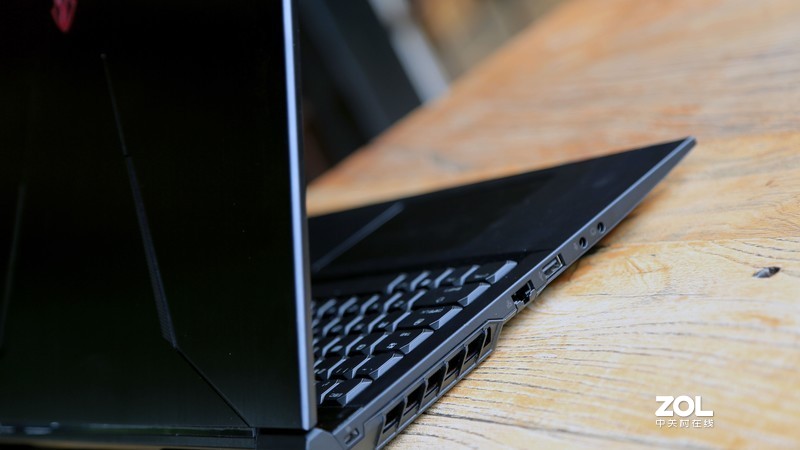 把台式机配件装在笔记本中的体验，火影B9上手