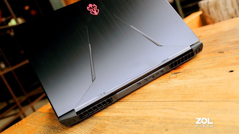 把台式机配件装在笔记本中的体验，火影B9上手