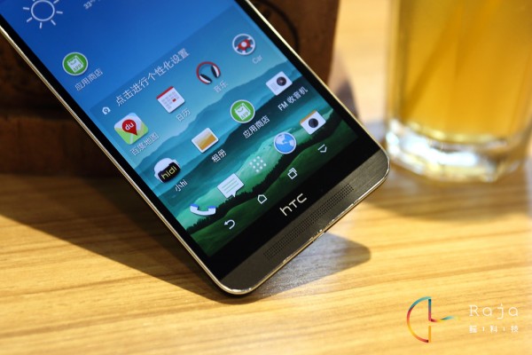 优雅时尚的大眼睛 HTC One E9+ 细节图