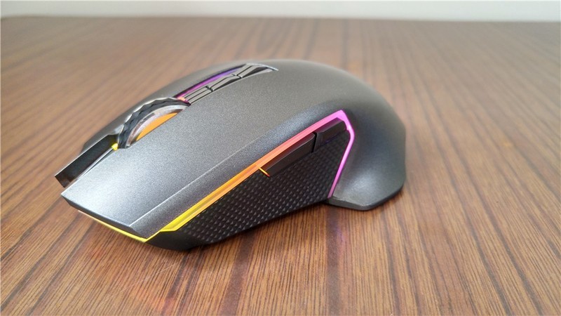 炫酷幻彩 无线畅玩——雷柏V20PRO双模无线幻彩RGB游戏鼠标体验