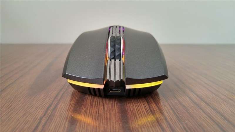 炫酷幻彩 无线畅玩——雷柏V20PRO双模无线幻彩RGB游戏鼠标体验