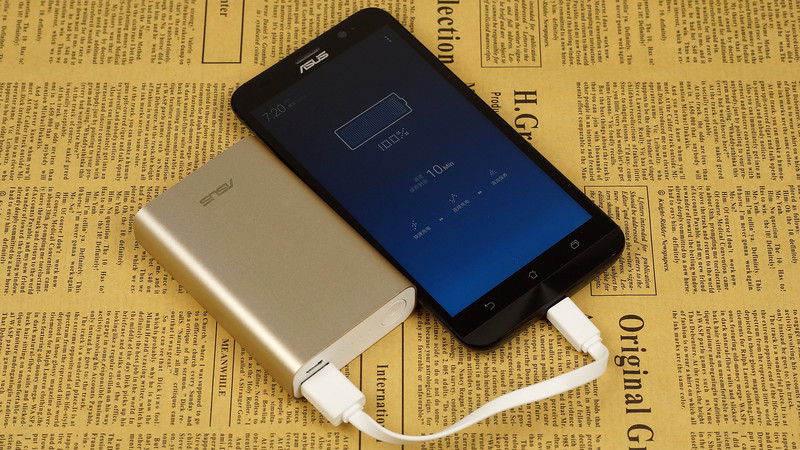 华硕 ZenPower 充电体验  两款上万毫安时电源对比测试