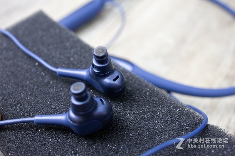 为了通勤，我入了降噪耳机，简评索尼WI-C600N