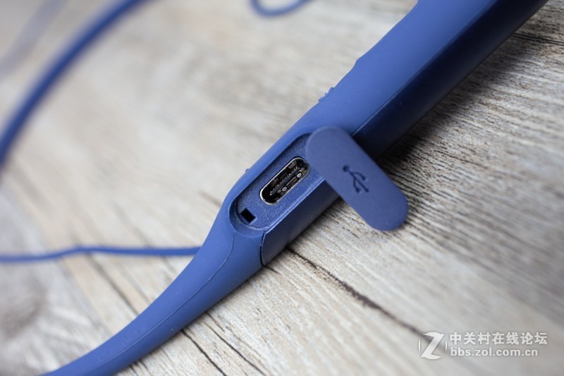 为了通勤，我入了降噪耳机，简评索尼WI-C600N