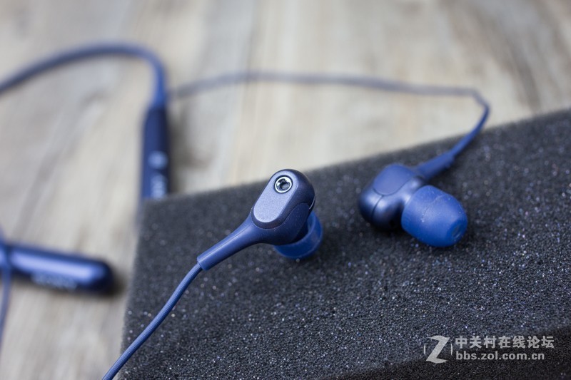 为了通勤，我入了降噪耳机，简评索尼WI-C600N