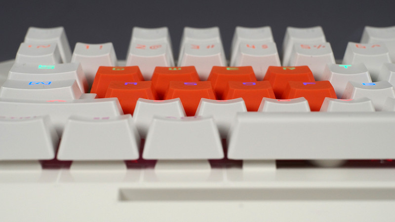 血手幽灵B740光轴机械键盘进阶评测   视频加拆解