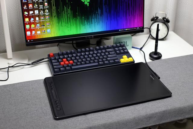 绘王-凯卓Kamvas Pro 16数位屏体验：轻薄便携、功能强大的绘画工具