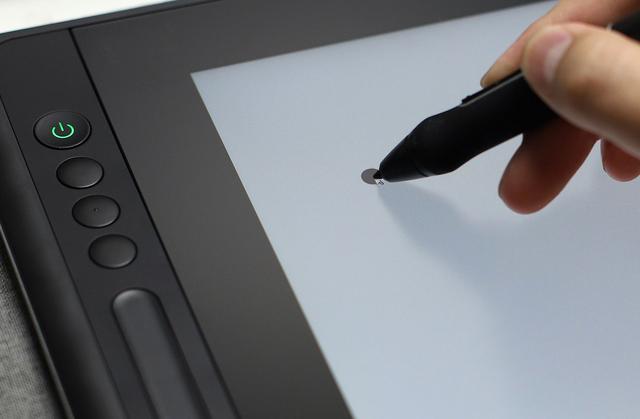 绘王-凯卓Kamvas Pro 16数位屏体验：轻薄便携、功能强大的绘画工具