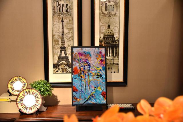 27寸2K明基PD2700Q专业显示器，10.7亿色设计娱乐两不误