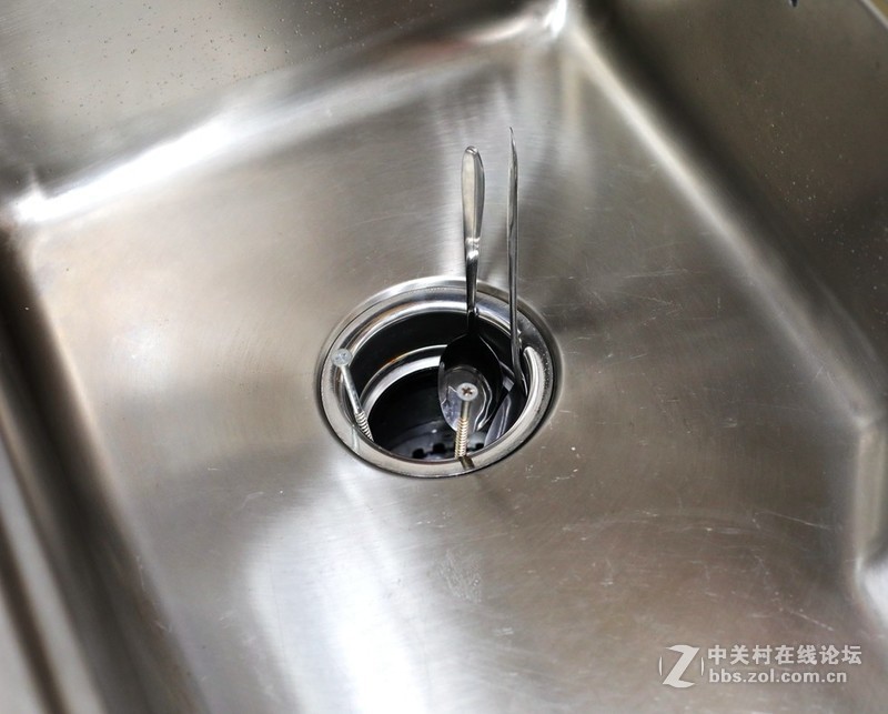 细说垃圾处理器安装和选购技巧——唯斯特姆D100垃圾处理