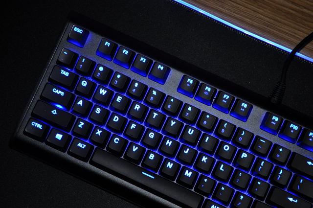 高冷范，赛睿APEX  M750机械键盘开箱