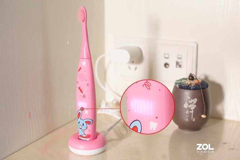 佳洁士首款智能音乐儿童牙刷S7000K拆机