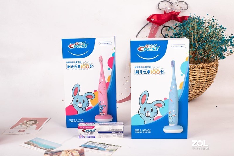 佳洁士首款智能音乐儿童牙刷S7000K拆机