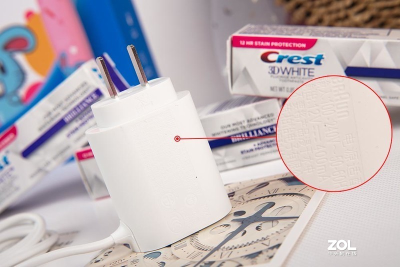 佳洁士首款智能音乐儿童牙刷S7000K拆机