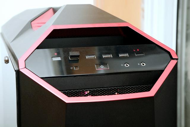 换成国产轴就骨折半价，TT这款三模机械键盘618能火？