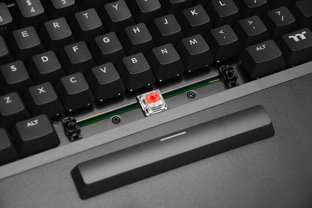 换成国产轴就骨折半价，TT这款三模机械键盘618能火？