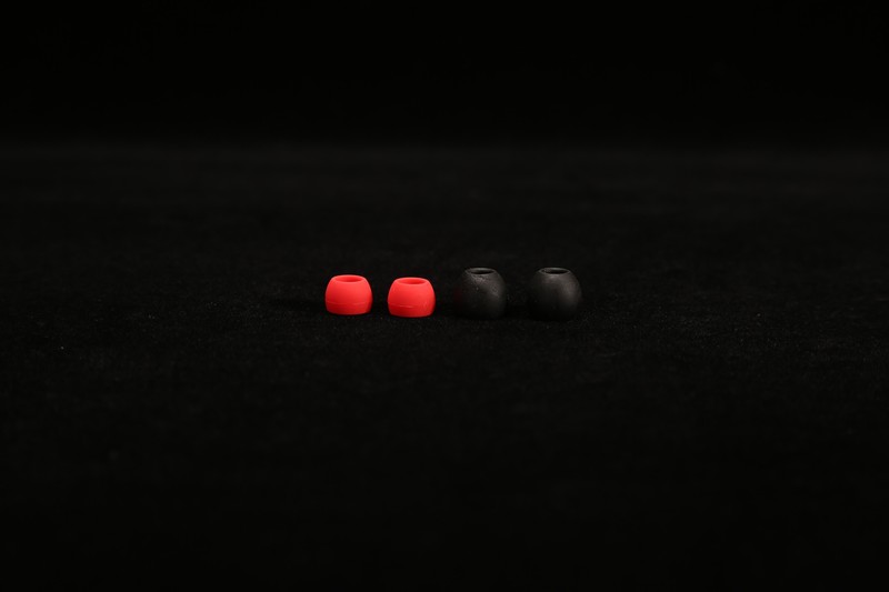 女友耳朵痛，或许你该试试这款别致的小耳道女性专用耳机