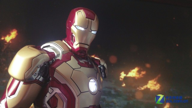 手机屏摄:HTC One M9+拍钢铁侠战衣MK42