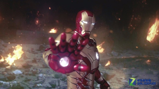 手机屏摄:HTC One M9+拍钢铁侠战衣MK42