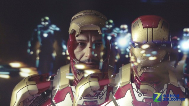 手机屏摄:HTC One M9+拍钢铁侠战衣MK42