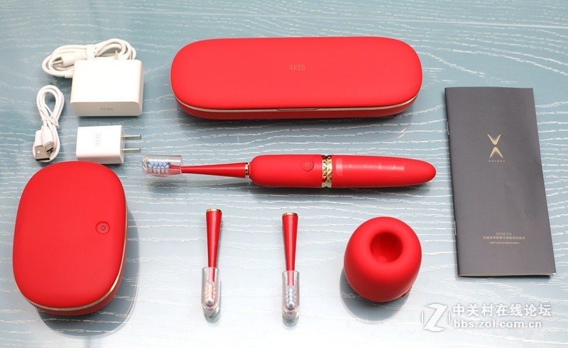 它开了国产高端电动牙刷的先河：XESS光波双净智能牙刷