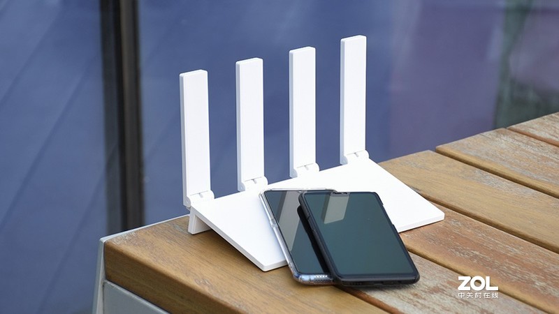 华为路由WS5200四核版：中小户型的网络助理