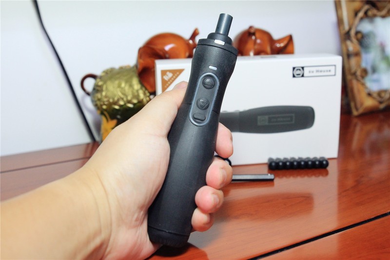 wiha zu Hause电助力螺丝刀评测：防滑丝设计让传统螺丝刀下岗