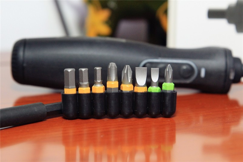 wiha zu Hause电助力螺丝刀评测：防滑丝设计让传统螺丝刀下岗