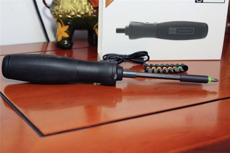 wiha zu Hause电助力螺丝刀评测：防滑丝设计让传统螺丝刀下岗