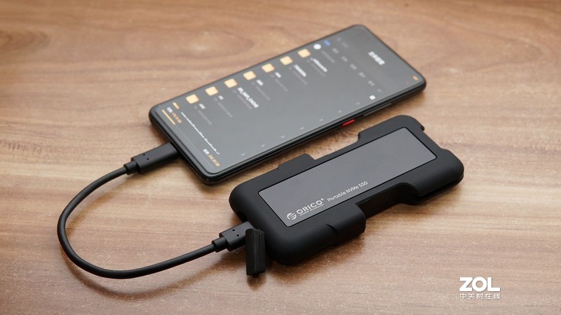 风吹雨打都不怕 奥睿科迅龙甲SV100移动固态硬盘体验