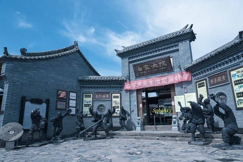 老片新调，觉得民国风更合适，就重调色一下。