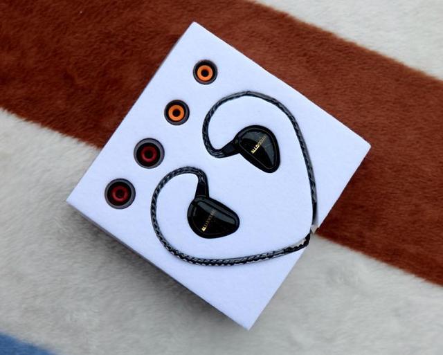 通勤耳机首选 ALLDOCUBE F40让耳朵惊艳的声音体验