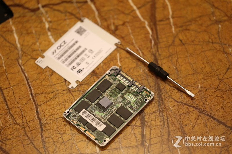 # OCZ Vector 180系列SSD全网首发试用# 精致做工超乎想象！（1.拆.解图赏）