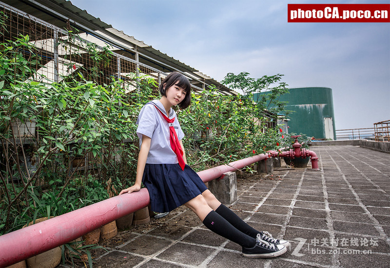 《蓝色的空灵感》----EF11-24 F4拍摄天台人像