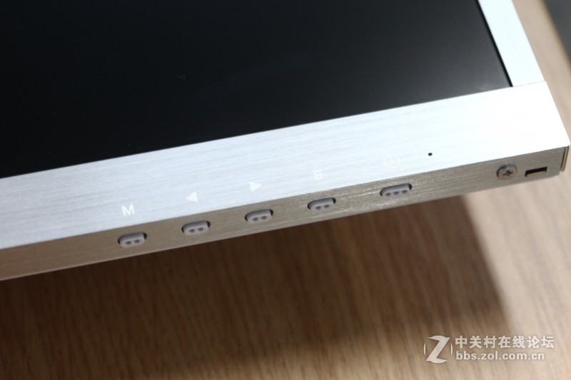 【6●18】提前抢HKC ， 入手Q320开箱晒机篇，主流32寸2K屏中的“冈本”