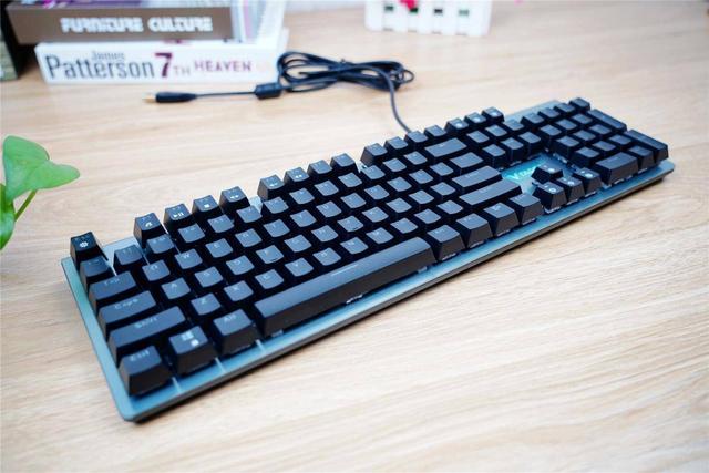 超级防水，红外银轴，雷柏推出全新机械键盘，或许合你的心意！