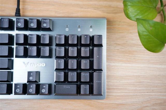 超级防水，红外银轴，雷柏推出全新机械键盘，或许合你的心意！