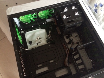 200多下单GAMEMAX碳60机箱，感觉不错