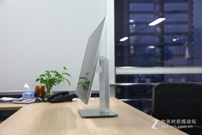 【6●18】提前抢HKC ， 入手Q320开箱晒机篇，主流32寸2K屏中的“冈本”